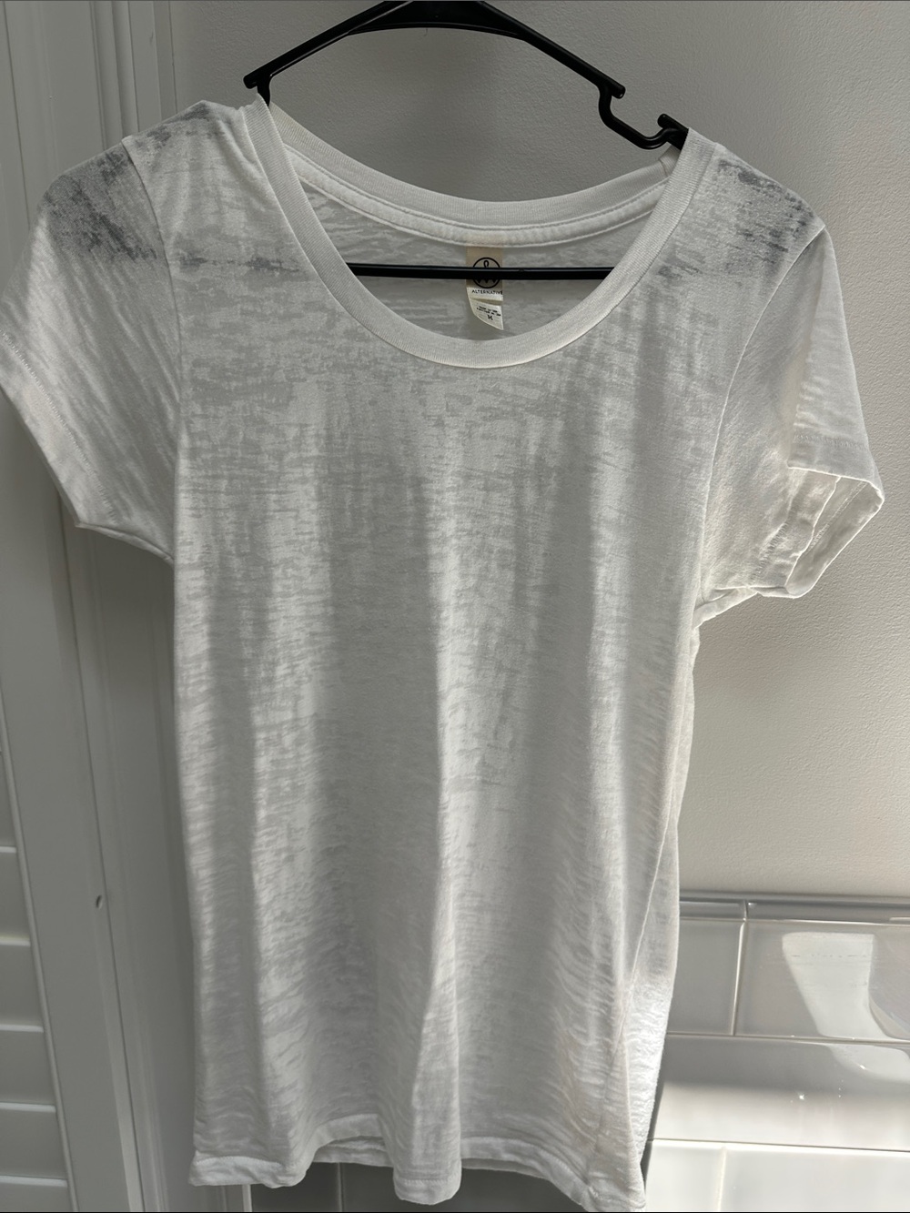 Alternative size Medium white like new tee worn once bgt @ Bloomingdale’s
